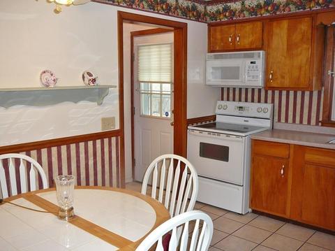 30 Smith St, Chicopee, MA 01020 photo 16