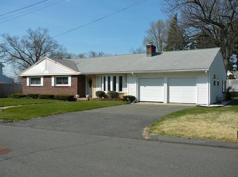 30 Smith St, Chicopee, MA 01020 photo 36