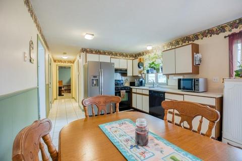 62 Dillon St, Chicopee, MA 01013 photo 7