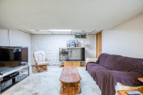 62 Dillon St, Chicopee, MA 01013 photo 17