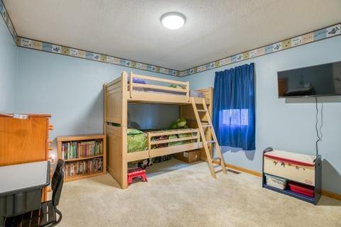62 Dillon St, Chicopee, MA 01013 photo 14