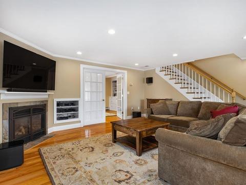 573 Webster St, Needham, MA 02494 photo 3