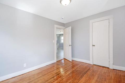 39 Acorn St, Springfield, MA 01109 photo 7