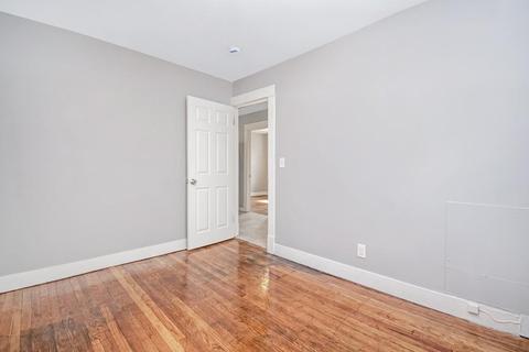 39 Acorn St, Springfield, MA 01109 photo 10