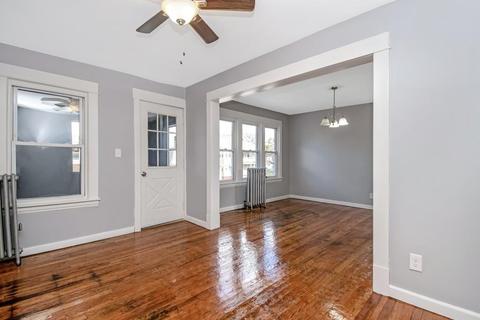 39 Acorn St, Springfield, MA 01109 photo 13