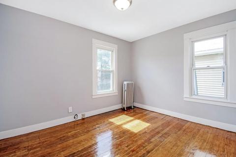 39 Acorn St, Springfield, MA 01109 photo 6