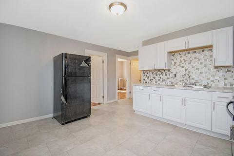 39 Acorn St, Springfield, MA 01109 photo 3
