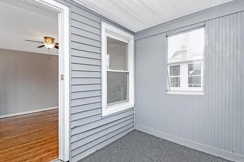 39 Acorn St, Springfield, MA 01109 photo 15
