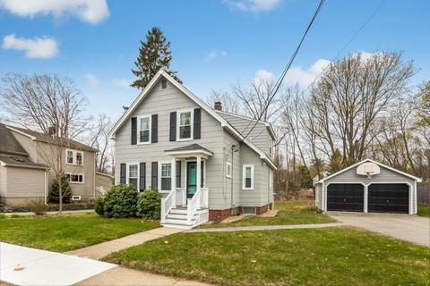 85 Vine St, Reading, MA 01867 photo 2