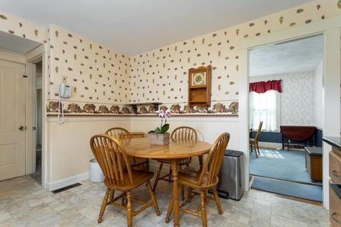 85 Vine St, Reading, MA 01867 photo 12