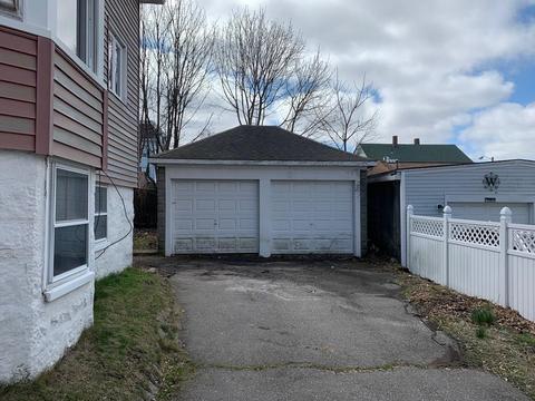107 Walnut St, Fall River, MA 02720 photo 3