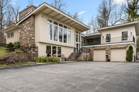 12 Old Brook Dr, Worcester, MA 01609 photo 1