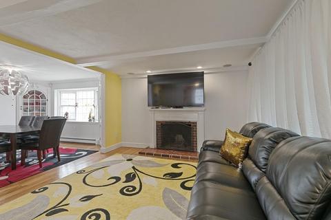 20 Elliott Rd, Everett, MA 02149 photo 6