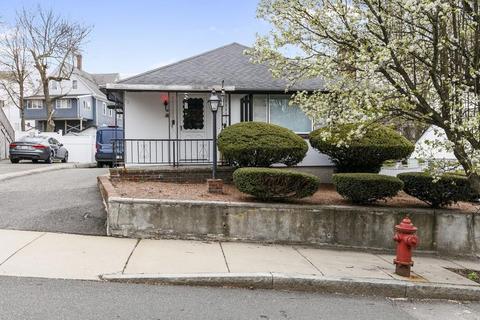 20 Elliott Rd, Everett, MA 02149 photo 2