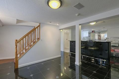 20 Elliott Rd, Everett, MA 02149 photo 17