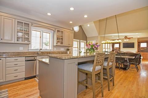 210 Walpole, Canton, MA 02021 photo 4