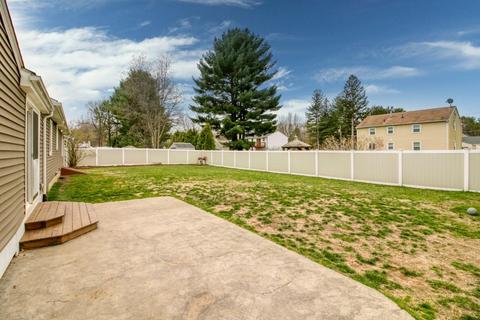 88 Butternut St, Springfield, MA 01128 photo 21