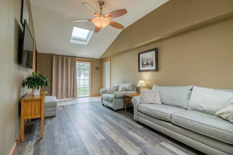 88 Butternut St, Springfield, MA 01128 photo 12
