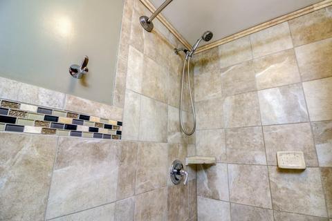 88 Butternut St, Springfield, MA 01128 photo 16