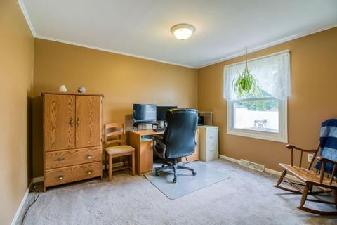 88 Butternut St, Springfield, MA 01128 photo 17