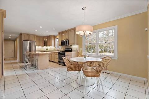 4 Langlee Rd, Hingham, MA 02043 photo 2