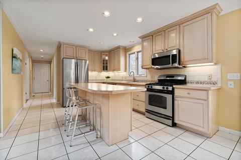 4 Langlee Rd, Hingham, MA 02043 photo 4
