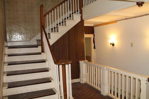 750 School St, Webster, MA 01570 photo 9