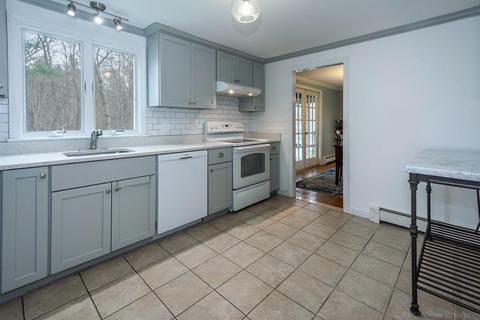 10 Francine Rd, Acton, MA 01720 photo 5