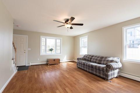 35 Aberdeen St, Fall River, MA 02721 photo 3