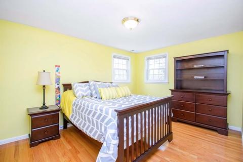 14 Covel St, Springfield, MA 01128 photo 16