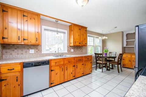 14 Covel St, Springfield, MA 01128 photo 6