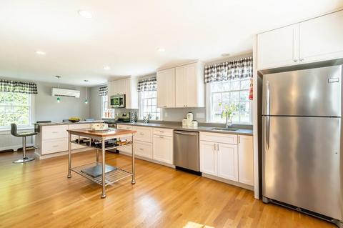 41 Bartlet St, Andover, MA 01810 photo 5