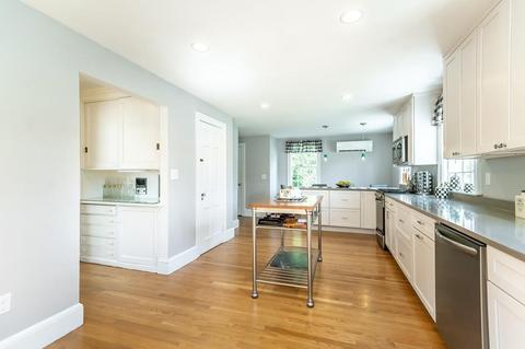 41 Bartlet St, Andover, MA 01810 photo 9
