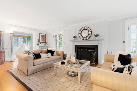 46 Channing Rd, Brookline, MA 02445 photo 4