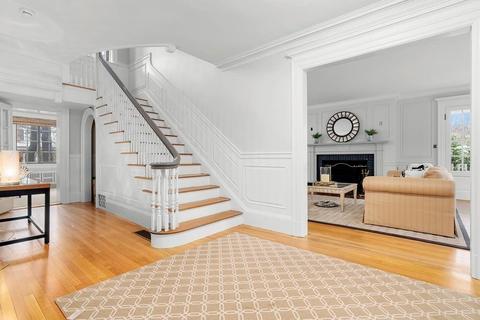 46 Channing Rd, Brookline, MA 02445 photo 2