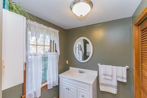 8 Glen Ct, Sutton, MA 01590 photo 24