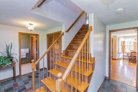 8 Glen Ct, Sutton, MA 01590 photo 9