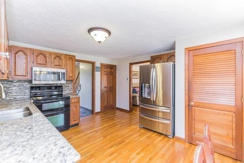 8 Glen Ct, Sutton, MA 01590 photo 16