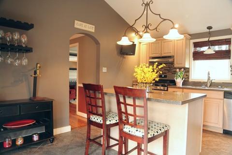160 Plumtree Rd, Springfield, MA 01118 photo 4