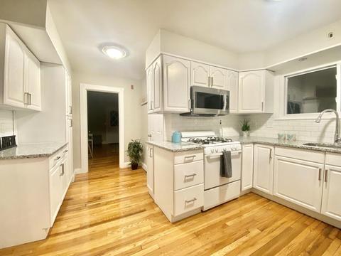 12 Howes St, Springfield, MA 01118 photo 6