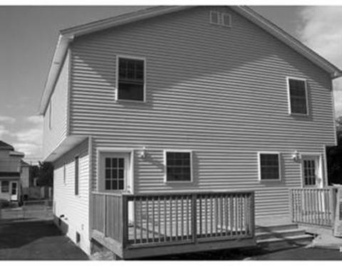 14 Pequot St, Springfield, MA 01151 photo 3