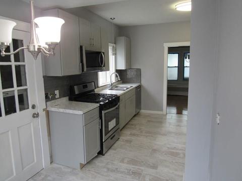 71 Meredith St, Springfield, MA 01108 photo 3