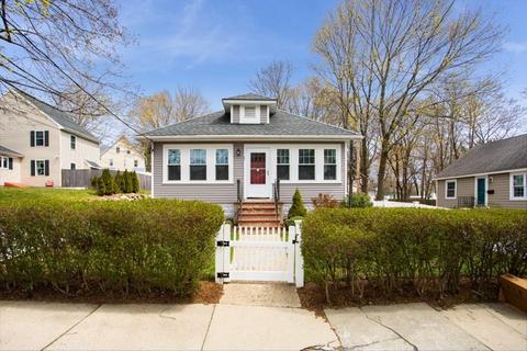 22 Elliott St, Reading, MA 01867 photo 1