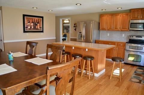306 Bostwick Ln, Chicopee, MA 01020 photo 10