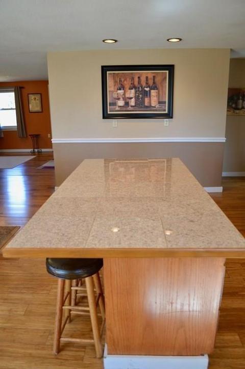 306 Bostwick Ln, Chicopee, MA 01020 photo 11