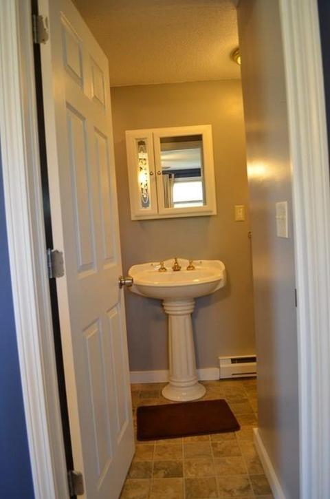 306 Bostwick Ln, Chicopee, MA 01020 photo 24