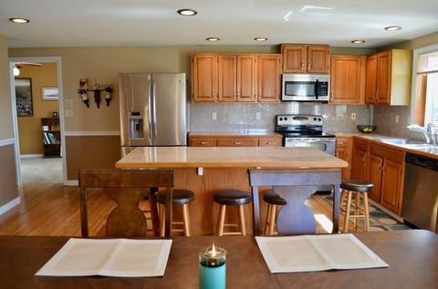 306 Bostwick Ln, Chicopee, MA 01020 photo 9