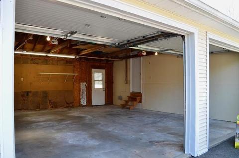 306 Bostwick Ln, Chicopee, MA 01020 photo 36