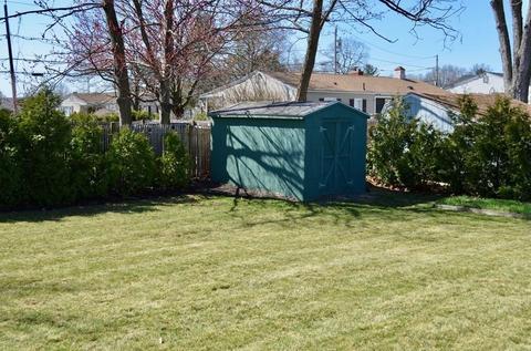 306 Bostwick Ln, Chicopee, MA 01020 photo 40