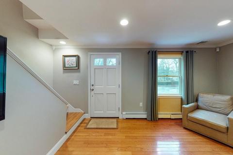 82 Walnut St, Walpole, MA 02081 photo 11